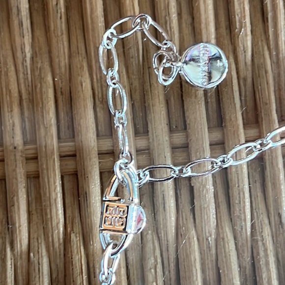 BRAND NEW Givenchy 16” Drop Crystal Pendant Necklace. - Picture 6 of 13